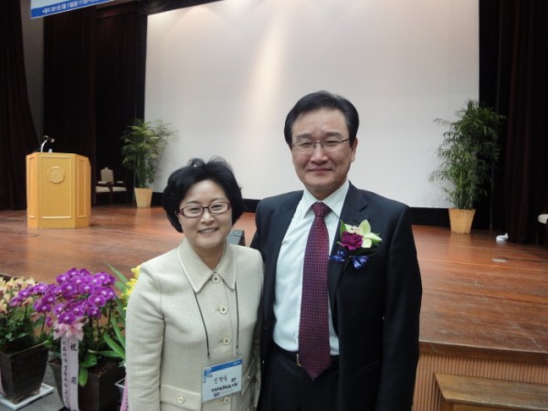 변재일 국회의원님과 함께 한국여성과학기술인지원센터 개원식에서
